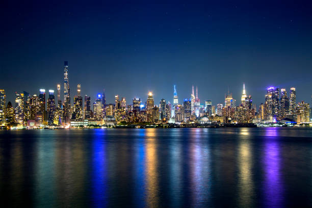 Night New York, reflective city lights